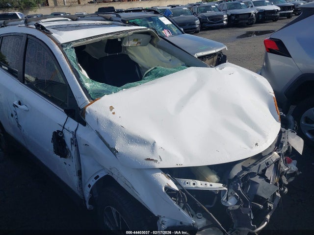 2T3WFREV0HW326521 Toyota Rav4 Xle