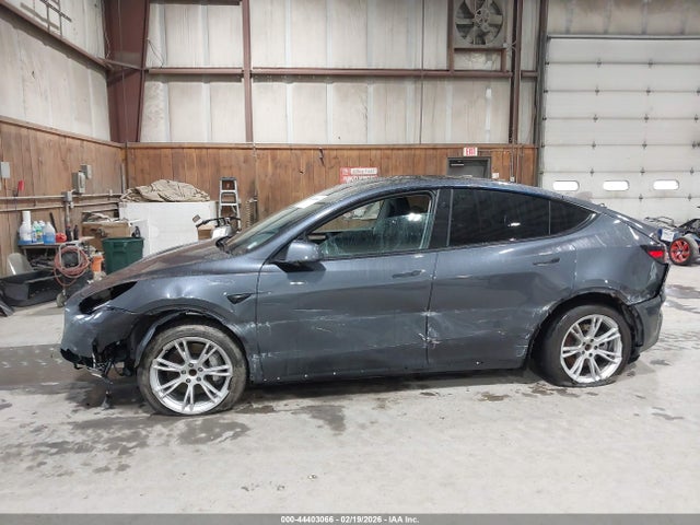 2023 TESLA MODEL Y 7SAYGDEDXPF942721 Photo 5