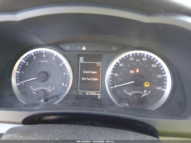 5TDZARFHXKS053049 Toyota Highlander Le
