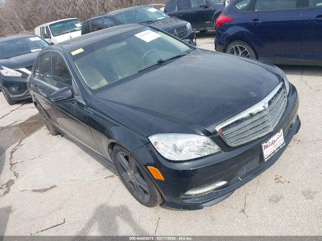 2011 MERCEDES-BENZ C 300 WDDGF8BB3BR186275