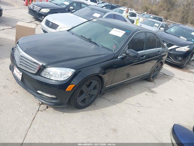 2011 MERCEDES-BENZ C 300 WDDGF8BB3BR186275 Photo 1