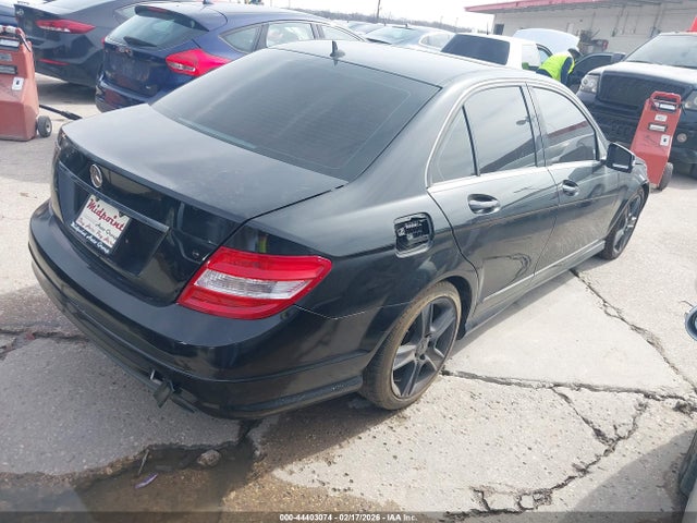 2011 MERCEDES-BENZ C 300 WDDGF8BB3BR186275 Photo 3