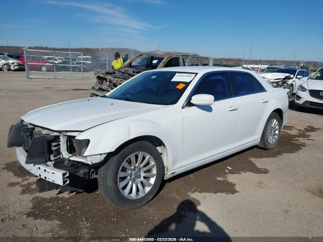 2014 CHRYSLER 300 2C3CCAAG8EH138513 Photo 1