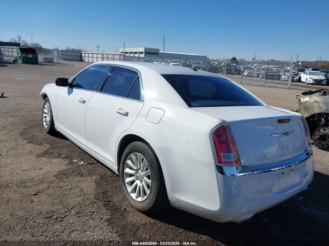 2014 CHRYSLER 300 2C3CCAAG8EH138513 Photo 2