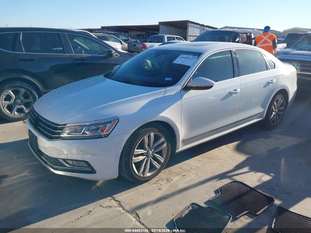 2017 Volkswagen Passat 1.8t Sel Premium მანქანა იყიდება აუქციონზე, vin: 1VWCT7A31HC067381, აუქციონის ნომერი: 44403145