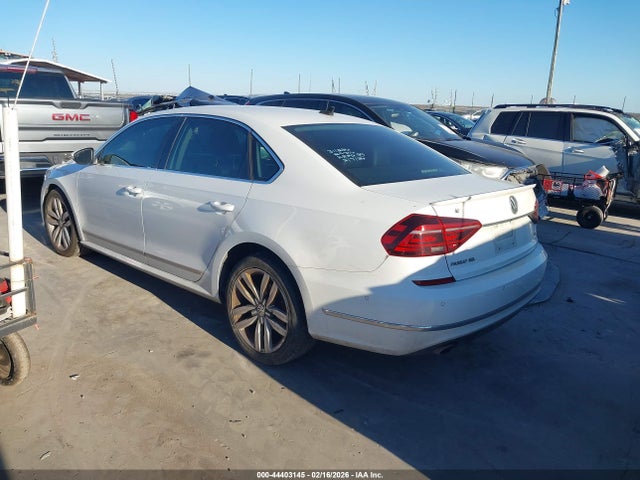2017 Volkswagen Passat 1.8t Sel Premium მანქანა იყიდება აუქციონზე, vin: 1VWCT7A31HC067381, აუქციონის ნომერი: 44403145
