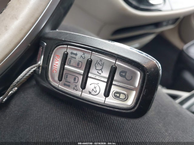 Продажа на аукционе авто 2018 Chrysler Pacifica Limited, vin: 2C4RC1GG7JR274150, номер лота: 44403168