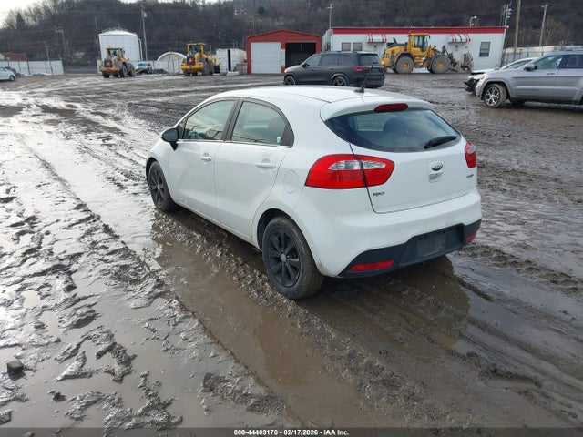 2013 KIA RIO KNADN5A31D6239808 Photo 2