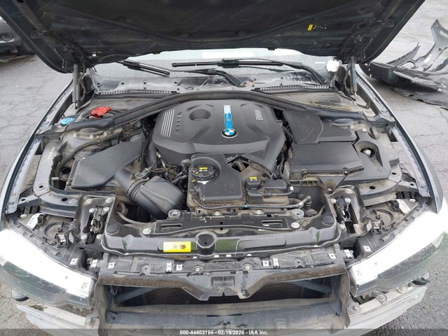 44403185 :رقم المزاد ، WBA8E1C30HA158731 vin ، 2017 Bmw 330e Iperformance مزاد بيع