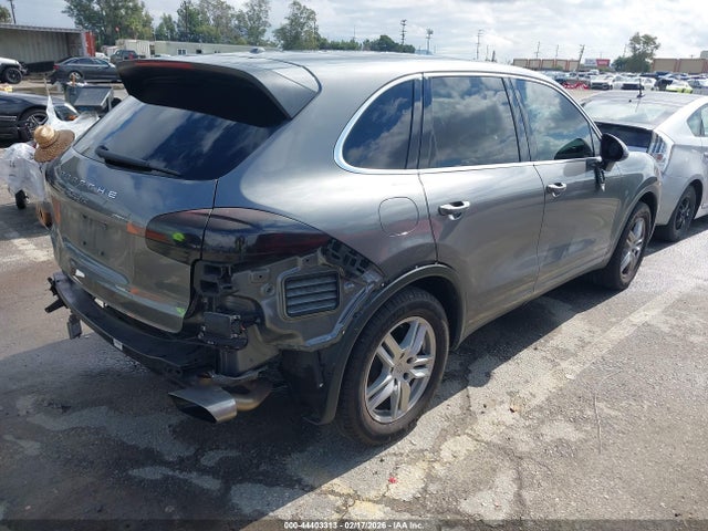 2018 PORSCHE CAYENNE WP1AA2A26JKA04569 Photo 3
