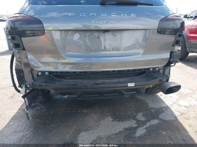 2018 PORSCHE CAYENNE WP1AA2A26JKA04569 Photo 5