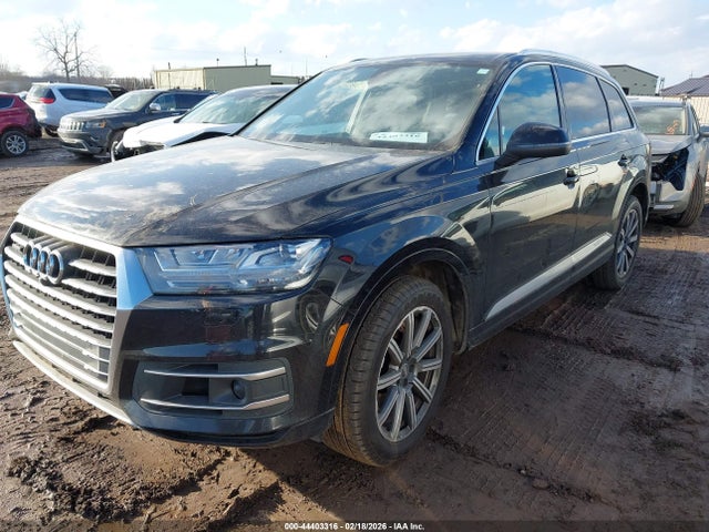 2017 AUDI Q7 WA1LAAF7XHD027077 Photo 1