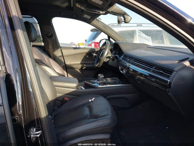 2017 AUDI Q7 WA1LAAF7XHD027077 Photo 4