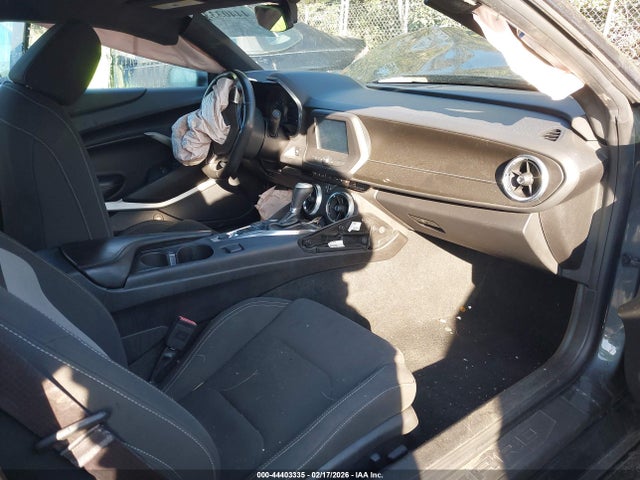 Продажа на аукционе авто 2017 Chevrolet Camaro 1lt, vin: 1G1FB1RX2H0137066, номер лота: 44403335