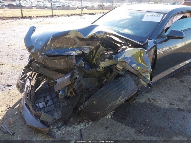 Продажа на аукционе авто 2017 Chevrolet Camaro 1lt, vin: 1G1FB1RX2H0137066, номер лота: 44403335