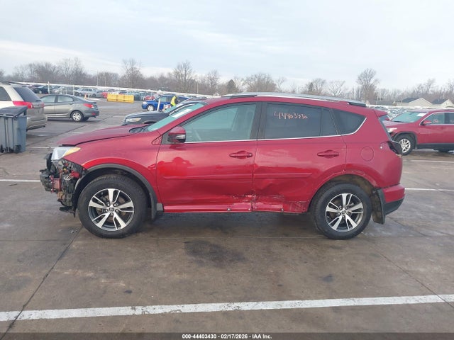 2T3RFREV1JW750521 Toyota Rav4 Xle
