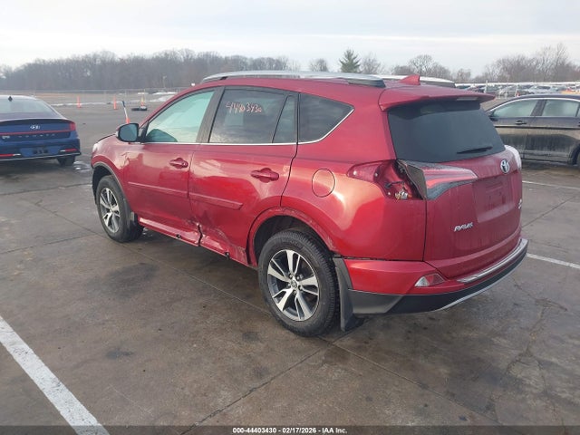 2T3RFREV1JW750521 Toyota Rav4 Xle