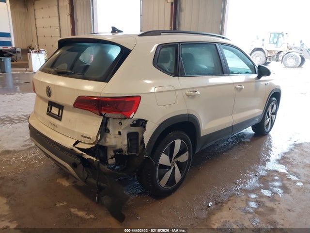 2024 VOLKSWAGEN TAOS 3VV8X7B20RM071555 Photo 3