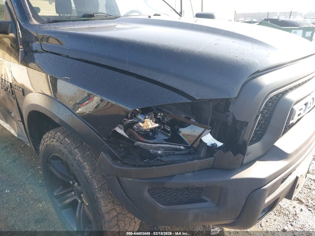 44403448 :رقم المزاد ، 1C6RR7GTXMS502134 vin ، 2021 Ram 1500 Classic Warlock  4x4 6'4 Box مزاد بيع