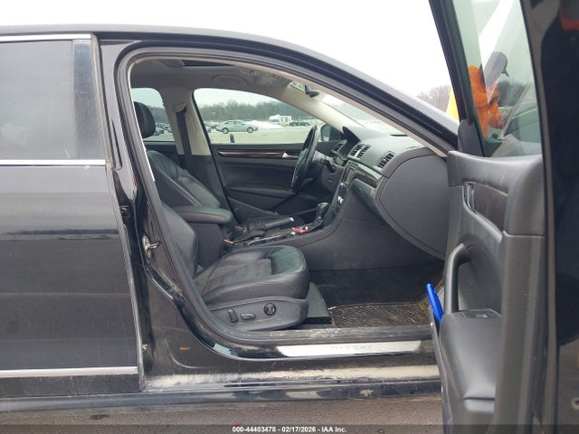 2014 Volkswagen Passat 2.0l Tdi Sel Premium მანქანა იყიდება აუქციონზე, vin: 1VWCN7A30EC110369, აუქციონის ნომერი: 44403478