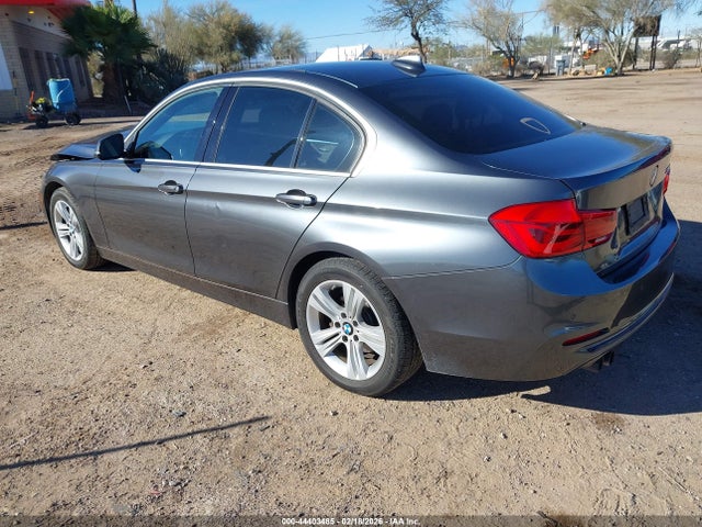 2018 BMW 330I WBA8B9G54JNU57303 Photo 2