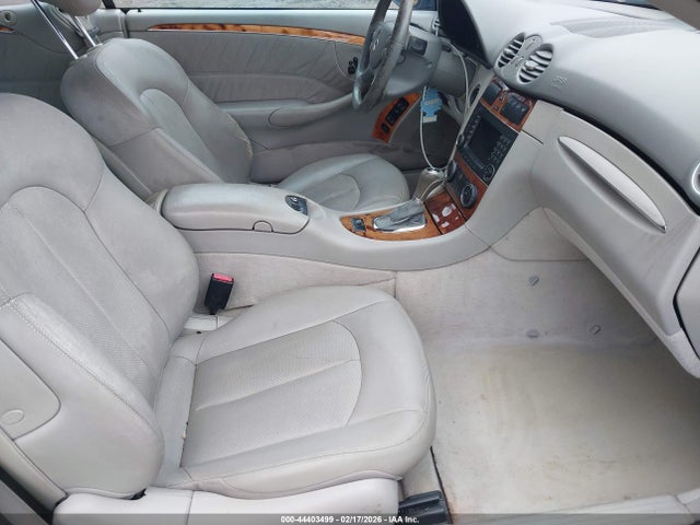 2005 MERCEDES-BENZ CLK 500 WDBTK75J25F157419 Photo 4
