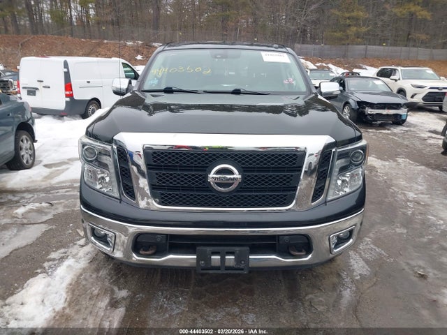1N6AA1E54HN507099 Nissan Titan Sl