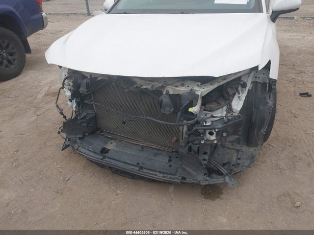 4T1C11AKXMU449485 Toyota CAMRY LE