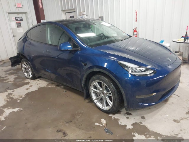2022 TESLA MODEL Y 7SAYGDEE1NF313449 Photo 0