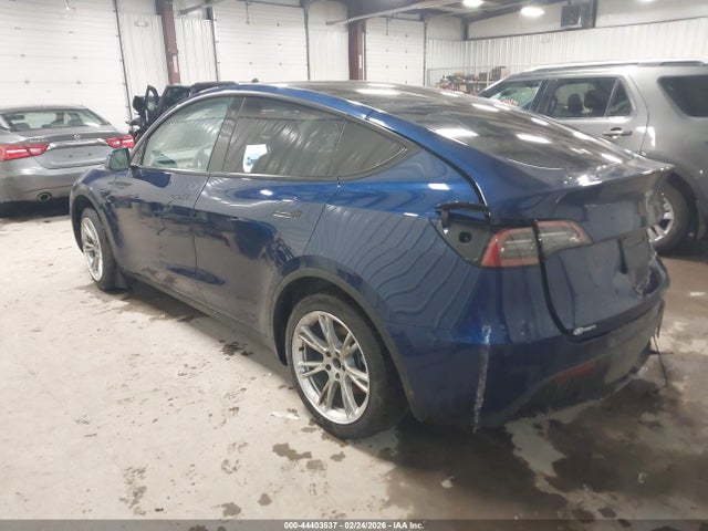 2022 TESLA MODEL Y 7SAYGDEE1NF313449 Photo 2