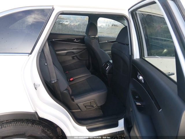 5XYPGDA58KG454778 KIA Sorento 3.3l Lx
