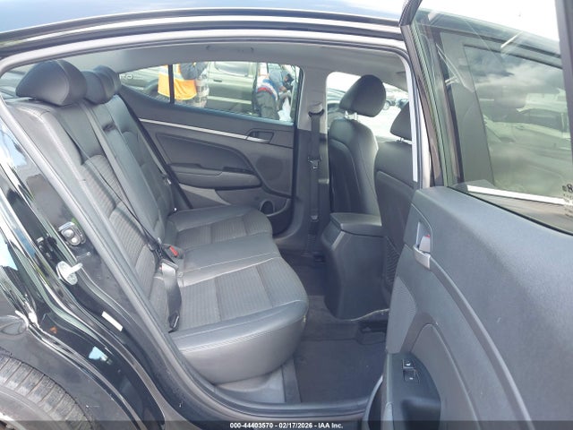 KMHD84LFXHU332870 Hyundai Elantra Limited