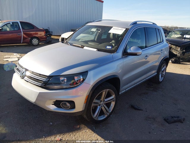 2016 VOLKSWAGEN TIGUAN WVGAV7AX7GW064226 Photo 1