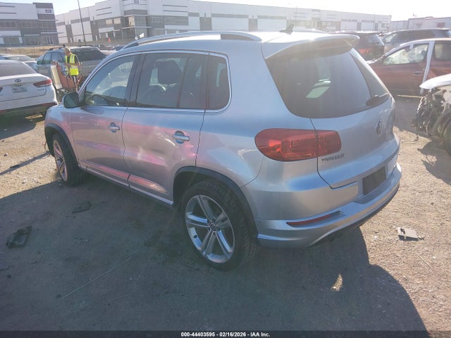 2016 VOLKSWAGEN TIGUAN WVGAV7AX7GW064226 Photo 2