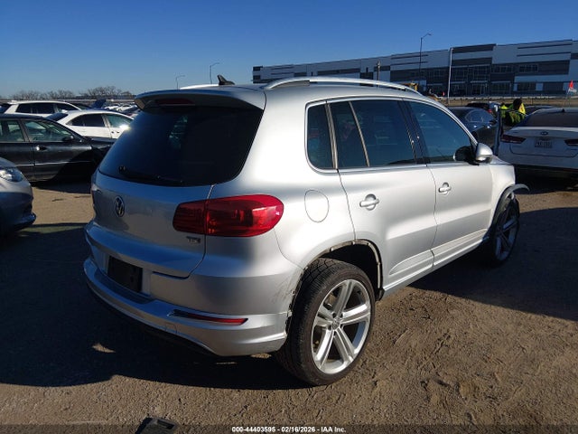 2016 VOLKSWAGEN TIGUAN WVGAV7AX7GW064226 Photo 3