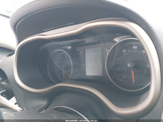 1C4PJLCB2HW667428 Jeep Cherokee Latitude Fwd