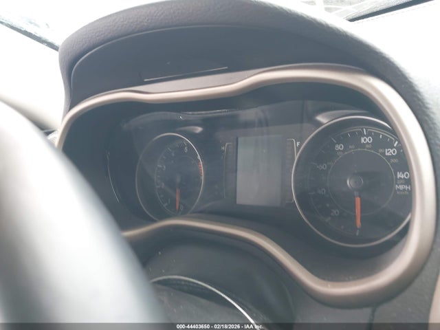 1C4PJLCB2HW667428 Jeep Cherokee Latitude Fwd