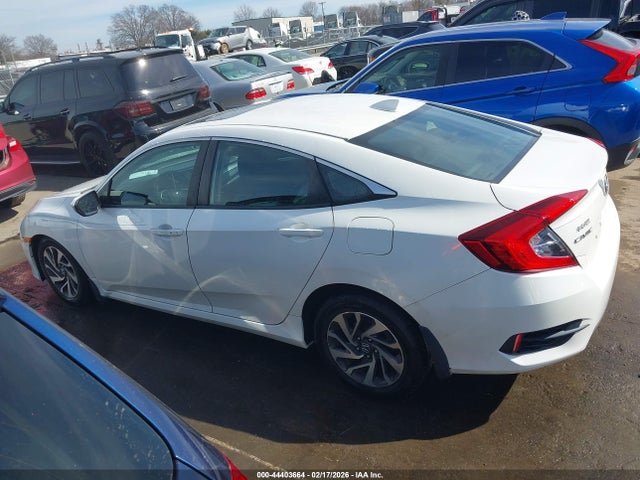 44403664 :رقم المزاد ، 19XFC2F79JE034335 vin ، 2018 Honda Civic Ex مزاد بيع