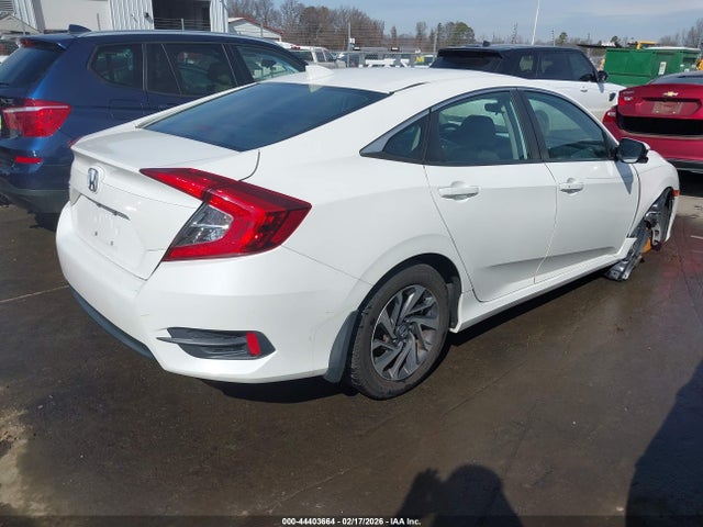 44403664 :رقم المزاد ، 19XFC2F79JE034335 vin ، 2018 Honda Civic Ex مزاد بيع
