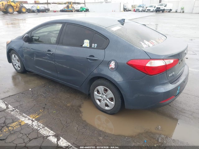 KIA FORTE LX 2016 KNAFK4A66G5586339 Image 3