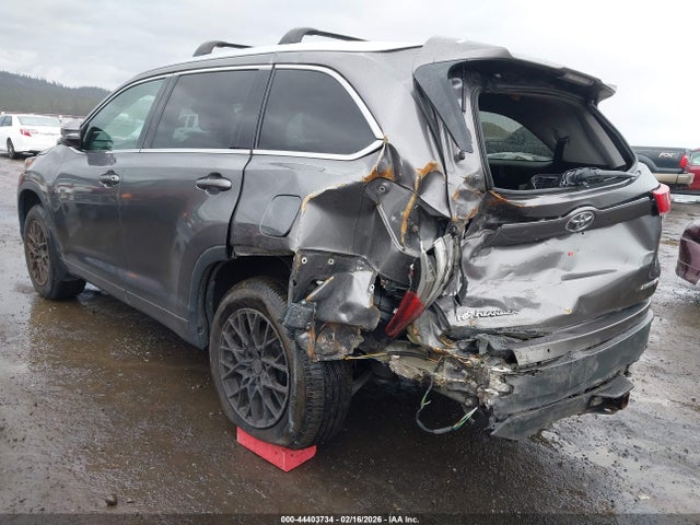 2017 TOYOTA HIGHLANDER 5TDDZRFH4HS466421 Photo 2