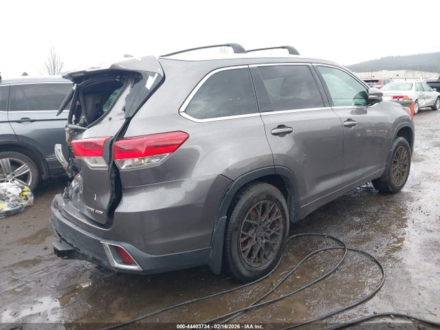 2017 TOYOTA HIGHLANDER 5TDDZRFH4HS466421 Photo 3