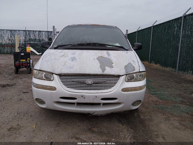 Aukcja sprzedaży 2000 Chrysler Town & Country Limited, vin: 1C4GP64L7YB696423, numer aukcji: 44403739