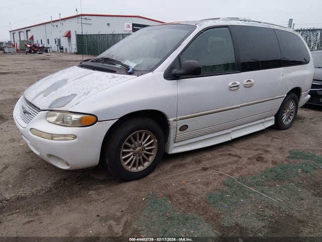 Aukcja sprzedaży 2000 Chrysler Town & Country Limited, vin: 1C4GP64L7YB696423, numer aukcji: 44403739