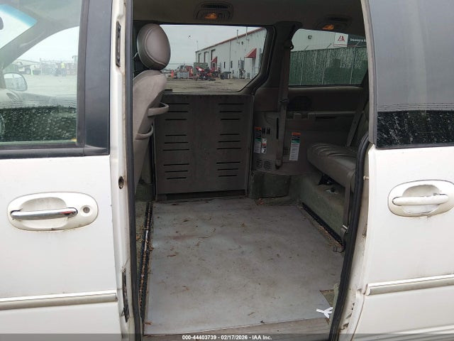 Aukcja sprzedaży 2000 Chrysler Town & Country Limited, vin: 1C4GP64L7YB696423, numer aukcji: 44403739