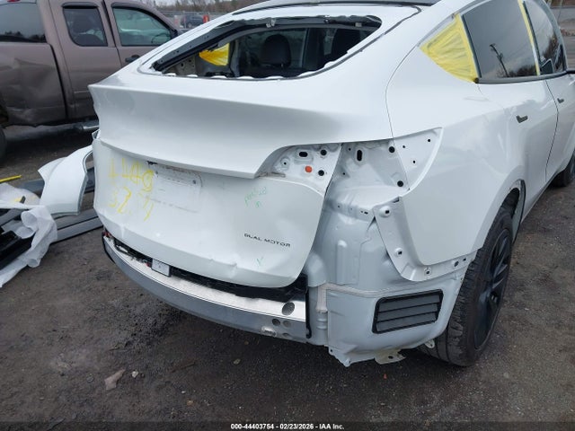 7SAYGDEE8SA351849 Tesla Model Y Long Range Dual Motor All-wheel Drive