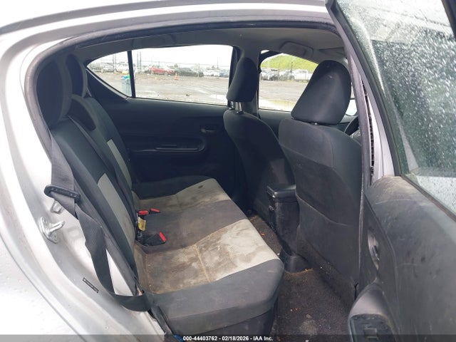 JTDKDTB30F1580701 Toyota Prius C Two