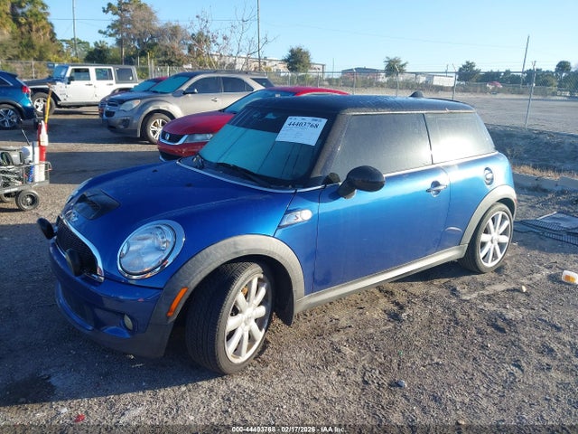 2008 MINI COOPER S WMWMF73598TT87056 Photo 1