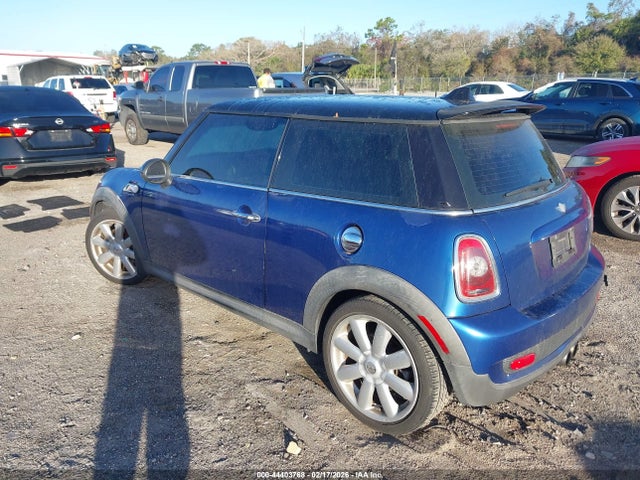 2008 MINI COOPER S WMWMF73598TT87056 Photo 2