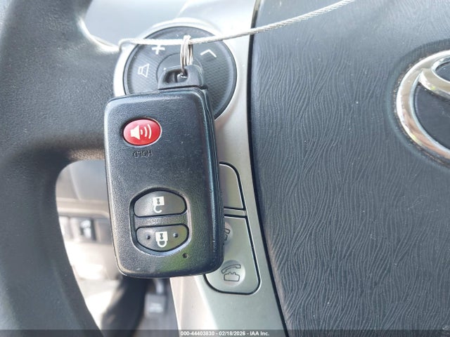 2015 Toyota Prius V Three მანქანა იყიდება აუქციონზე, vin: JTDZN3EU0FJ022119, აუქციონის ნომერი: 44403830